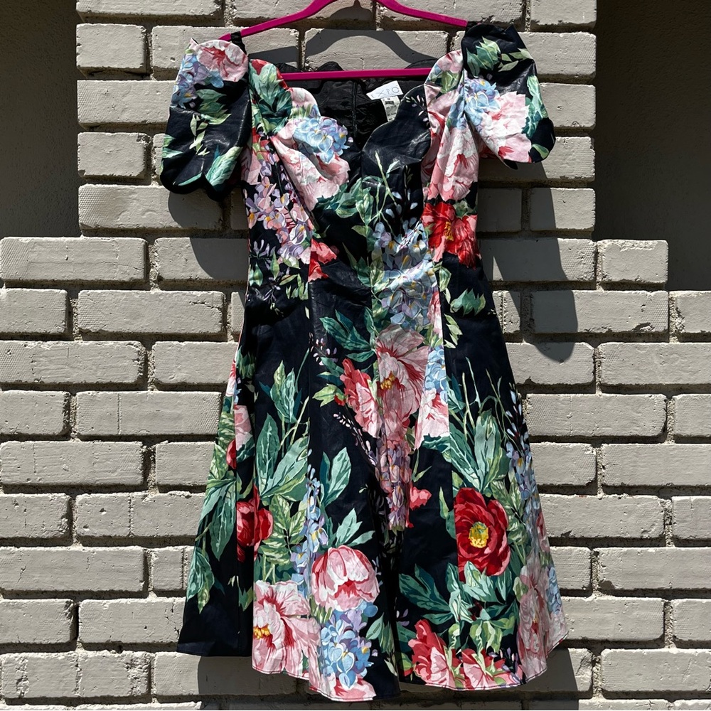 Vintage Expo Scallop Edge Floral Tea Gown in Black - Size 8